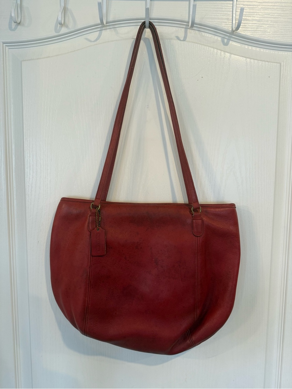 Coach vintage red leather large tote hinged shoulder bag **leather needs cleaned